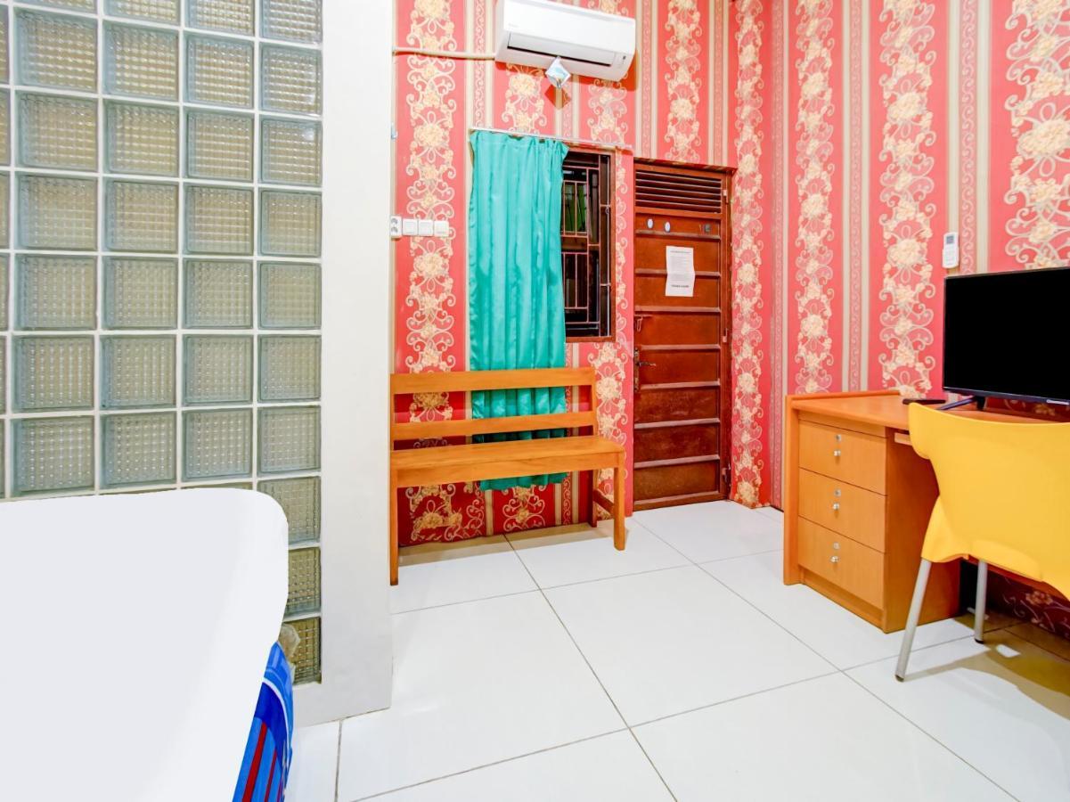 מאלאנג Oyo Life 3103 Opo Homestay & Kost מראה חיצוני תמונה