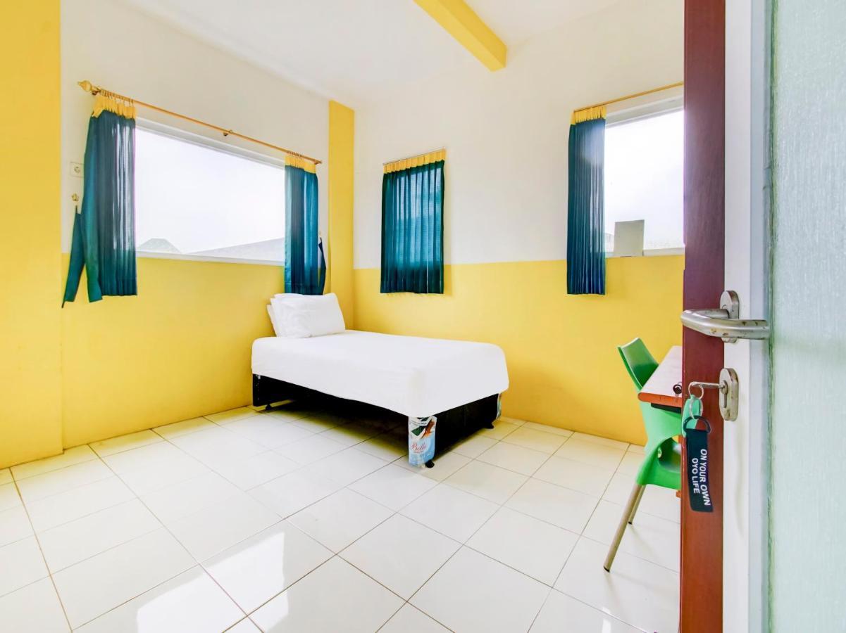 מאלאנג Oyo Life 3103 Opo Homestay & Kost מראה חיצוני תמונה