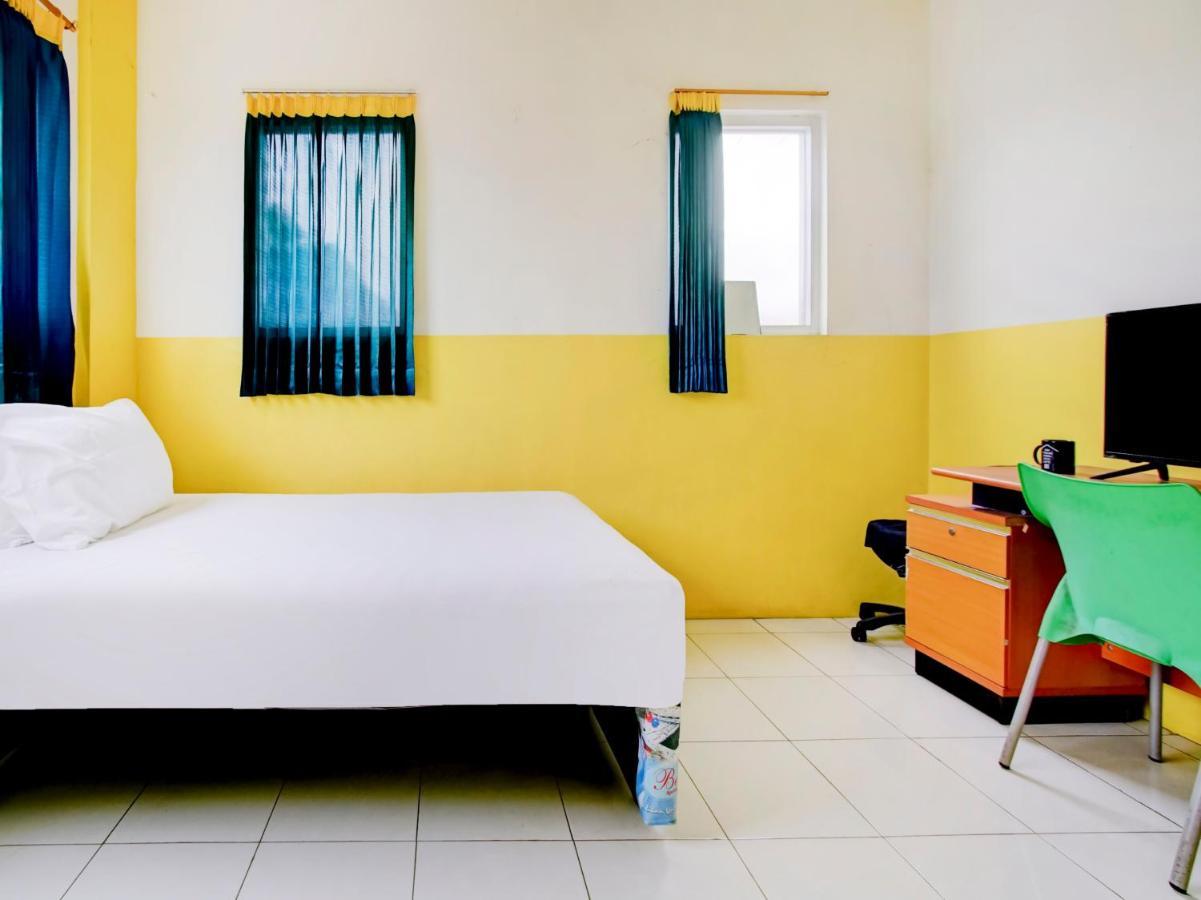 מאלאנג Oyo Life 3103 Opo Homestay & Kost מראה חיצוני תמונה