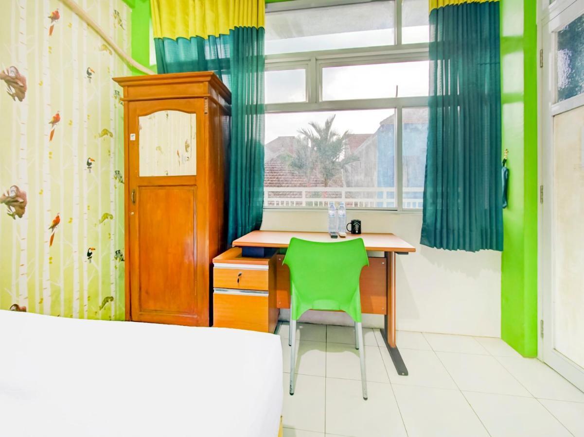 מאלאנג Oyo Life 3103 Opo Homestay & Kost מראה חיצוני תמונה